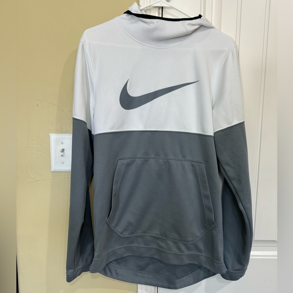 Men's size small Nike hoodie